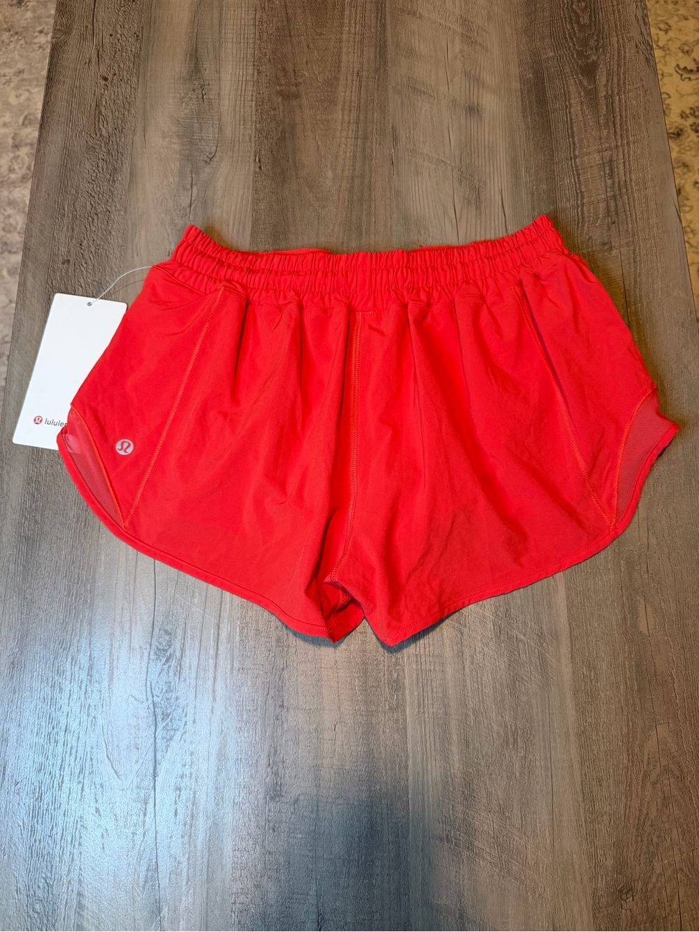 NWT Lululemon Hotty Hot LR Shorts 2.5” Sz 8 *Carnation red*